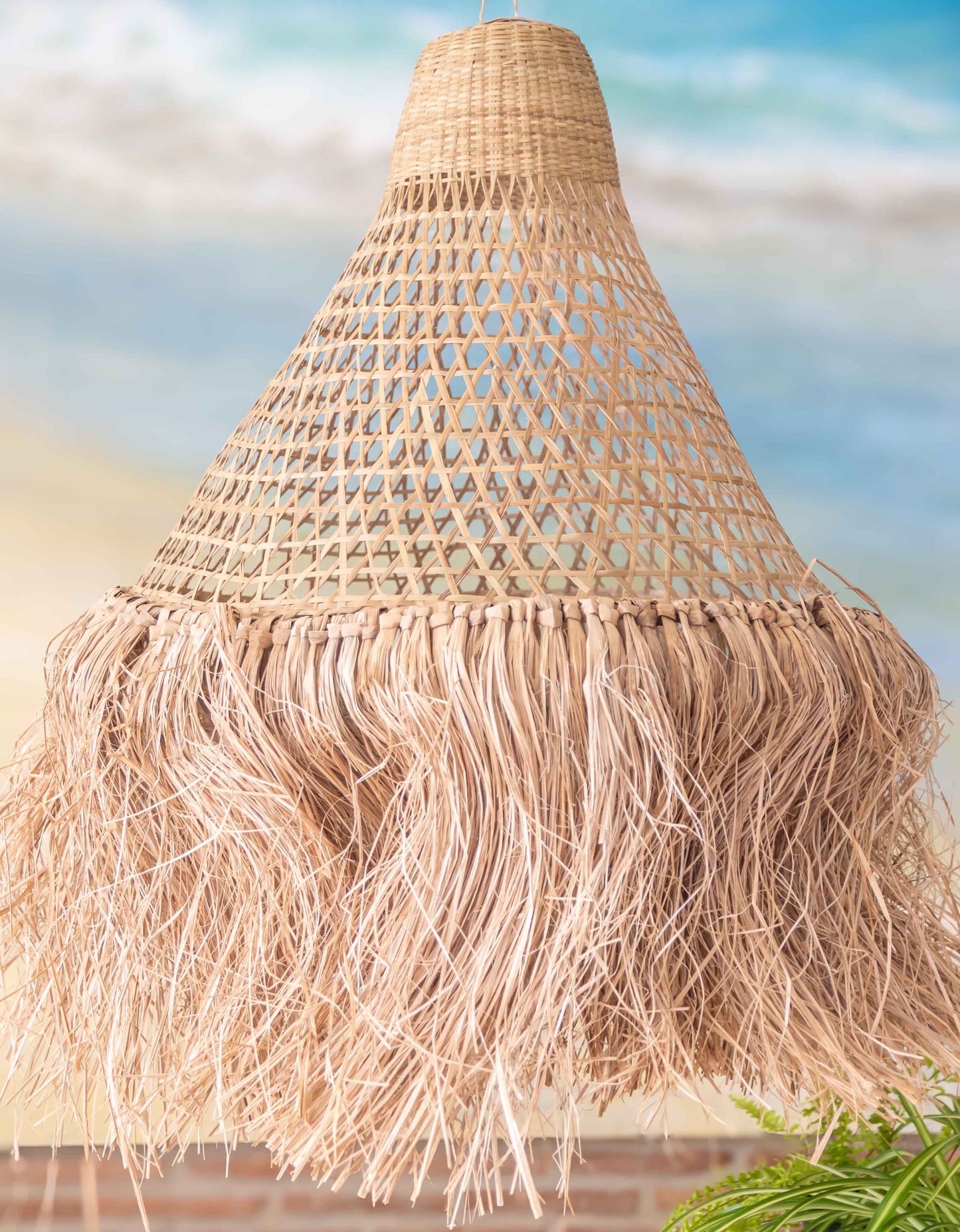 LAMPARA DE MIMBRE CON FLECOS